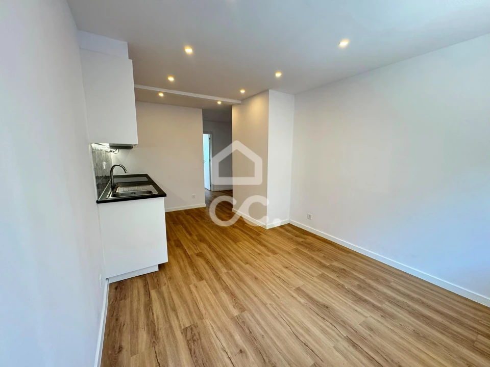 Apartamento T2 para Venda em Odivelas Foto 7