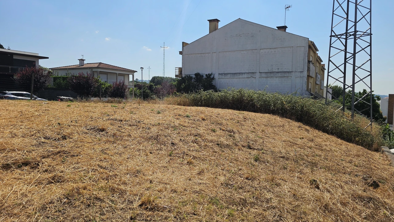 Terreno para Venda em Real, Dume e Semelhe Foto 5