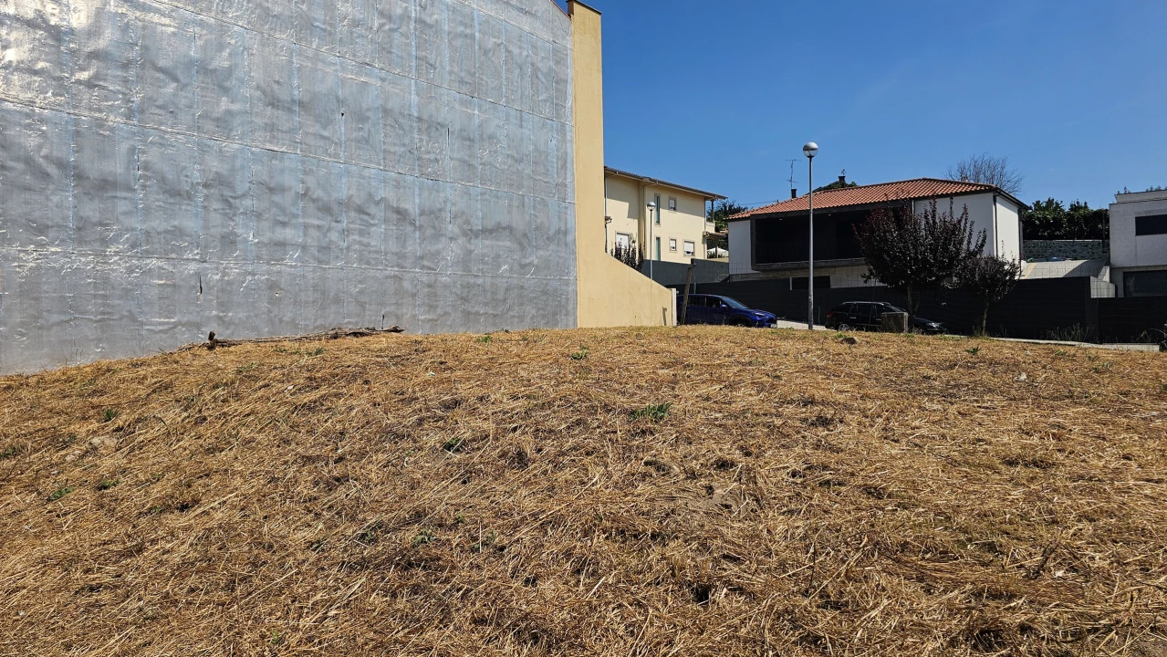 Terreno para Venda em Real, Dume e Semelhe Foto 8