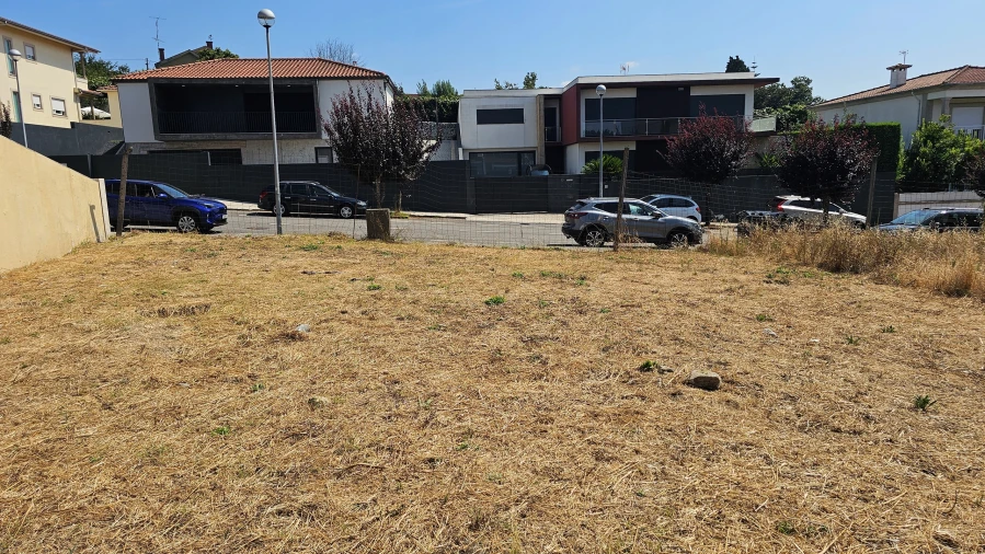 Terreno para Venda em Real, Dume e Semelhe Foto 12