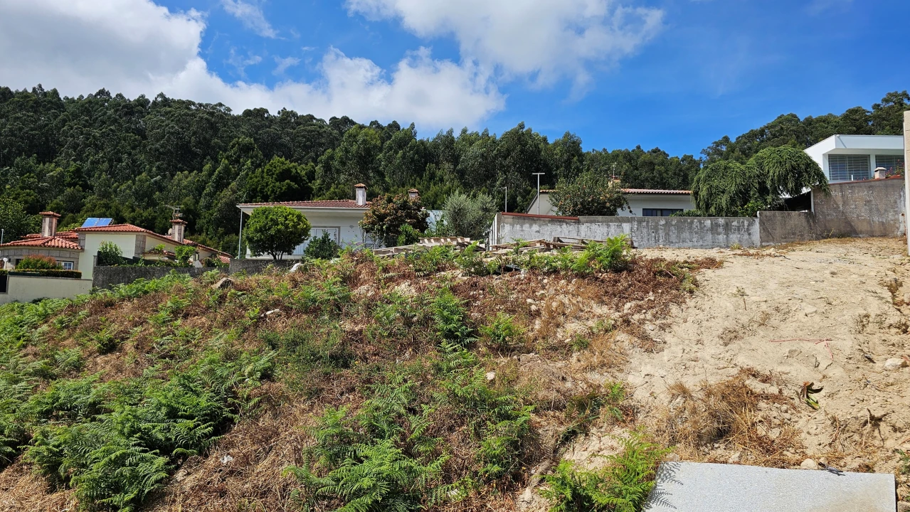 Terreno para Venda em Carapeços Foto 2