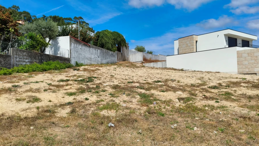 Terreno para Venda em Carapeços Foto 15
