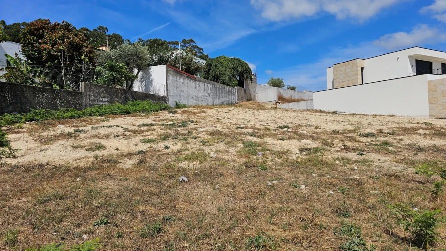 Terreno para Venda em Carapeços Foto 17