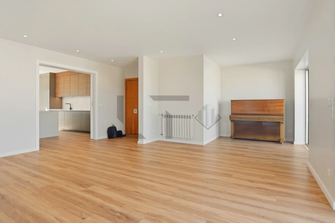 Apartamento T4 para Venda em Parque das Nações Foto 8