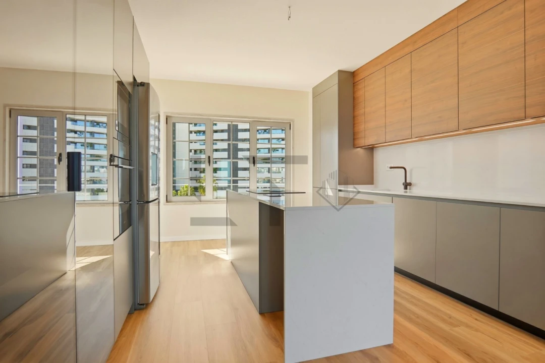 Apartamento T4 para Venda em Parque das Nações Foto 18