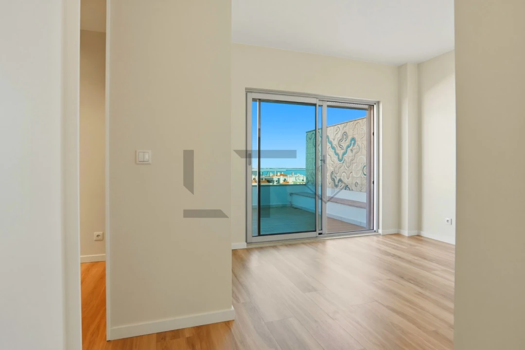 Apartamento T4 para Venda em Parque das Nações Foto 25