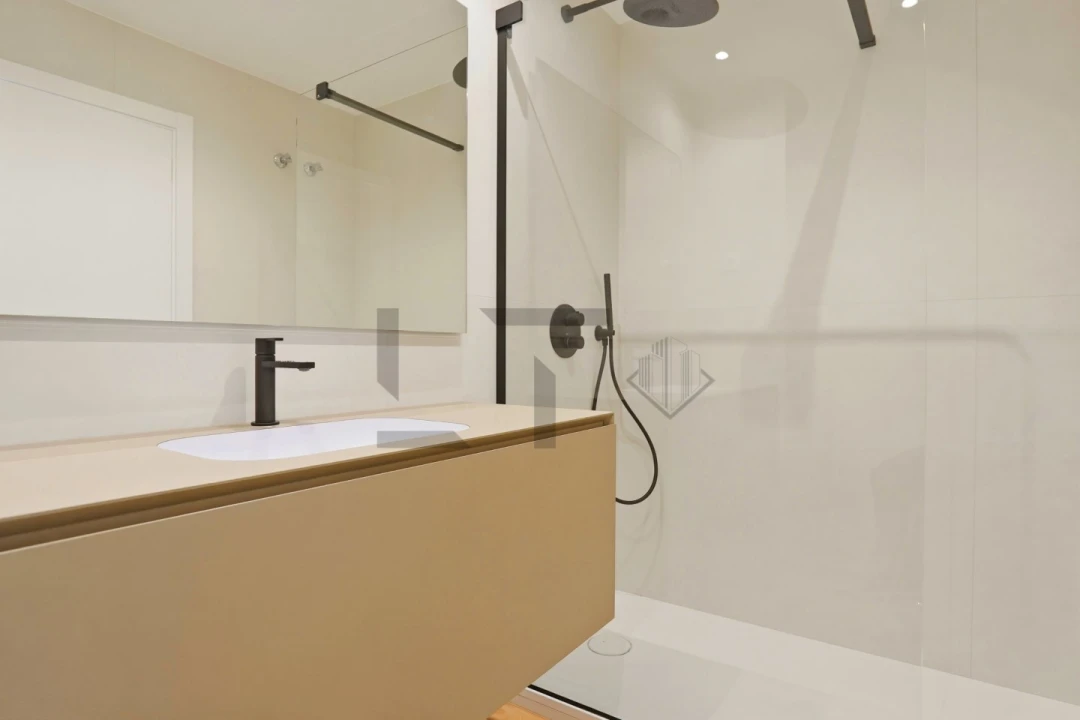 Apartamento T4 para Venda em Parque das Nações Foto 32