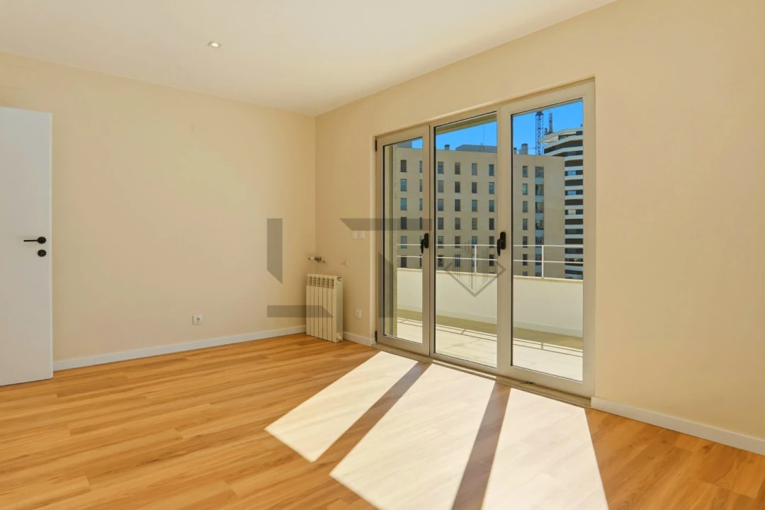 Apartamento T4 para Venda em Parque das Nações Foto 33