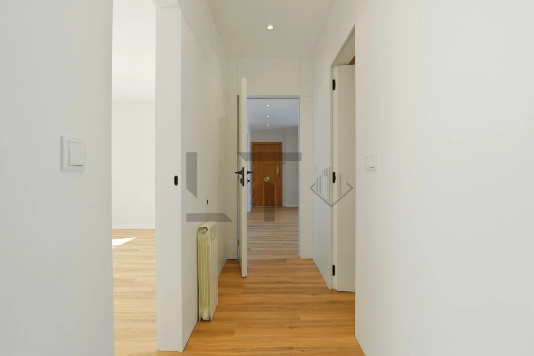 Apartamento T4 para Venda em Parque das Nações Foto 41