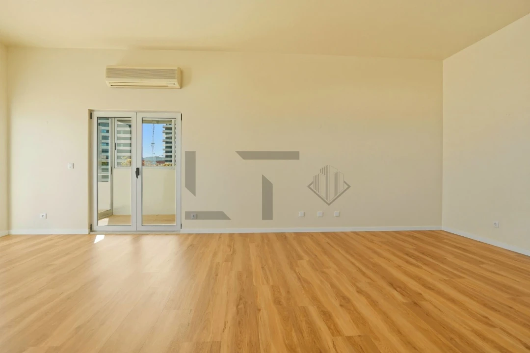 Apartamento T4 para Venda em Parque das Nações Foto 49