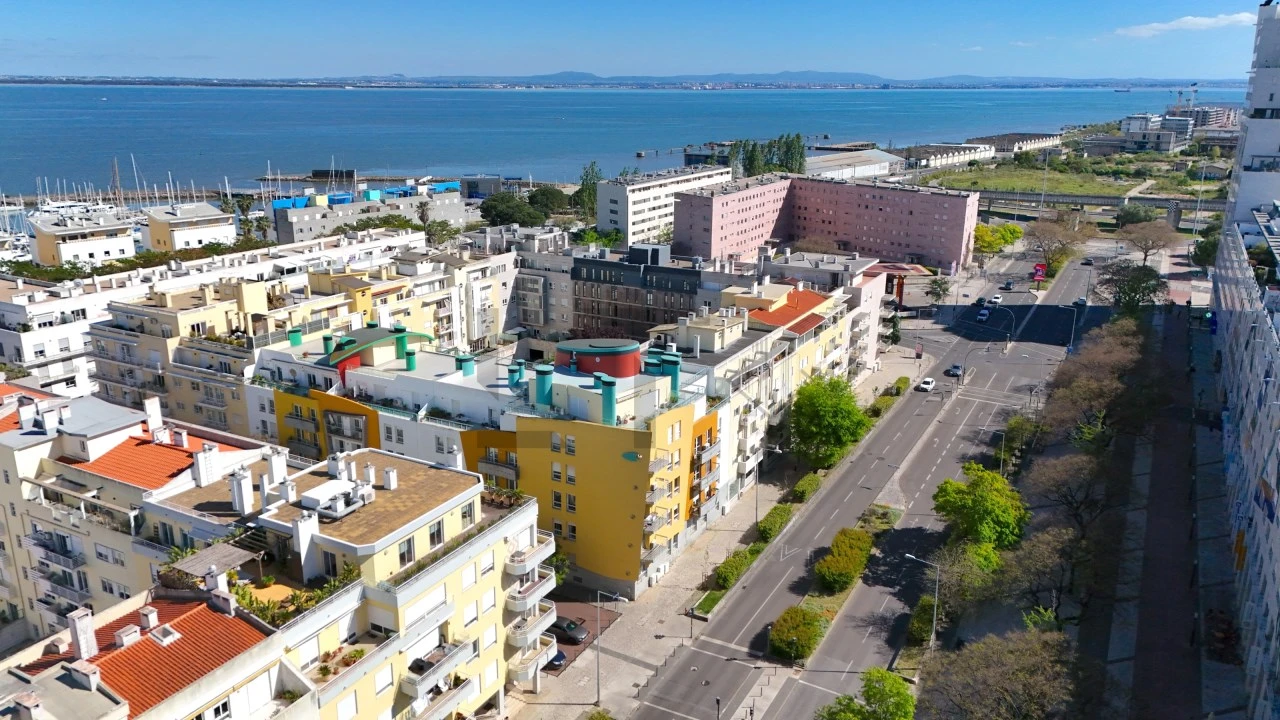 Apartamento T4 para Venda em Parque das Nações Foto 58