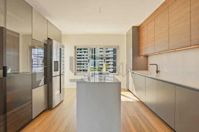 Apartamento T4 para Venda em Parque das Nações