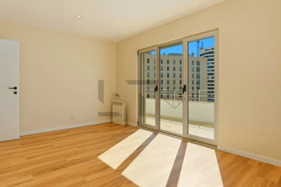 Apartamento T4 para Venda em Parque das Nações