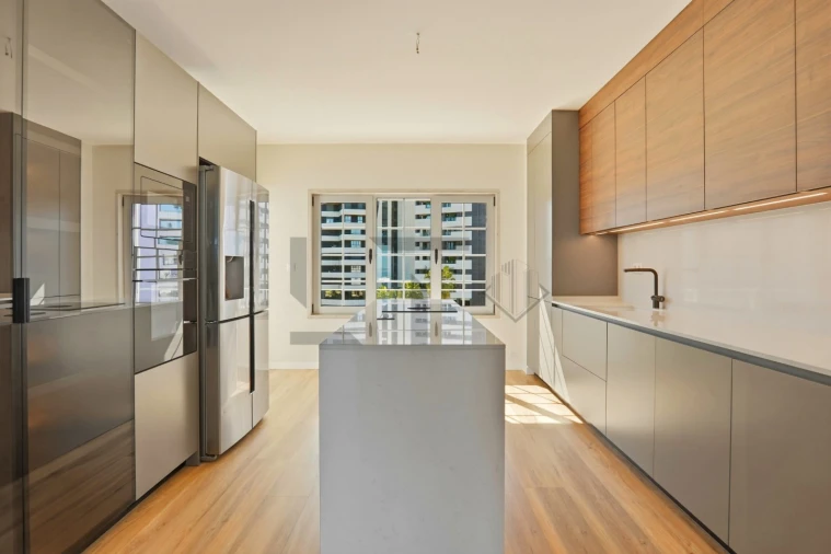 Apartamento T4 para Venda em Parque das Nações Foto 17