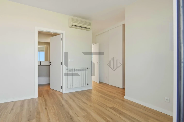 Apartamento T4 para Venda em Parque das Nações Foto 29
