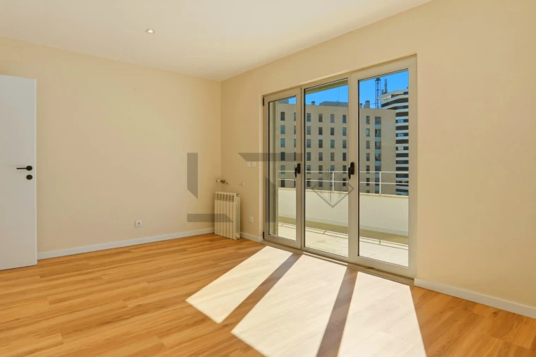Apartamento T4 para Venda em Parque das Nações Foto 33