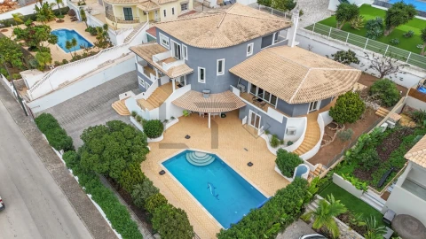 Moradia T5 para Venda em Ferragudo