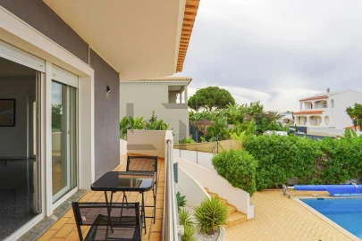Moradia T5 para Venda em Ferragudo