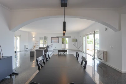 Moradia T5 para Venda em Ferragudo