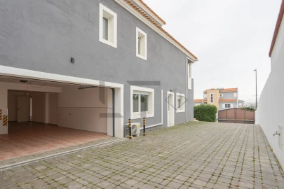 Moradia T5 para Venda em Ferragudo