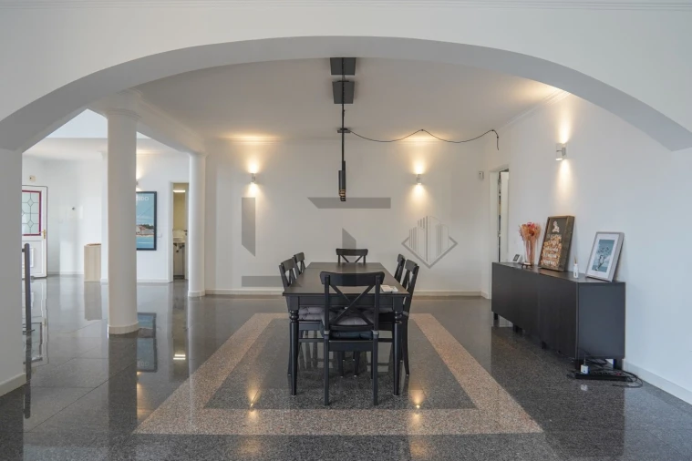 Moradia T5 para Venda em Ferragudo Foto 15