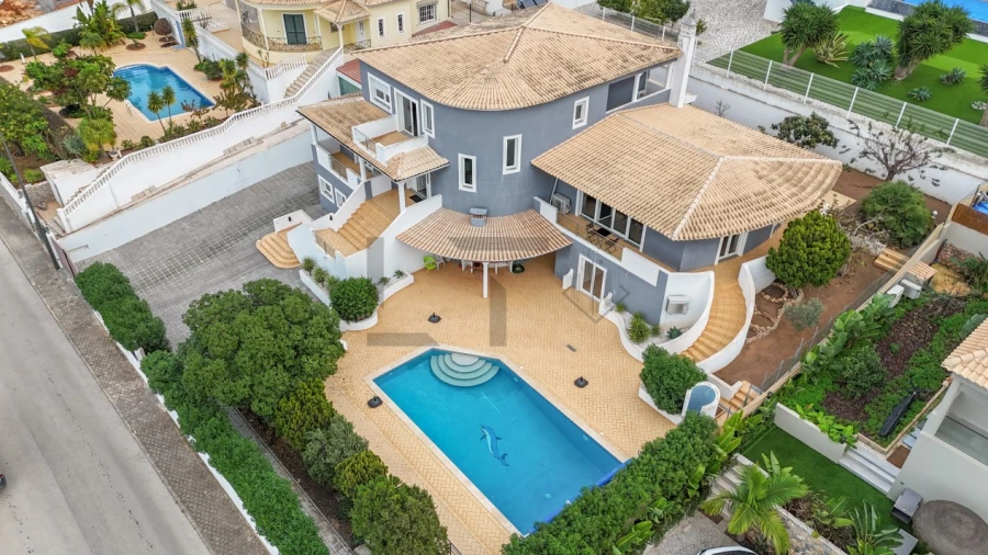 Moradia T5 para Venda em Ferragudo