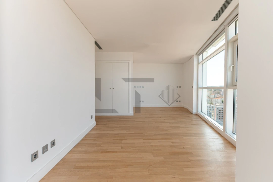 Apartamento T3 para Venda em Parque das Nações Foto 43