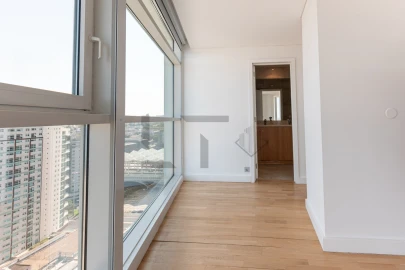 Apartamento T3 para Venda em Parque das Nações
