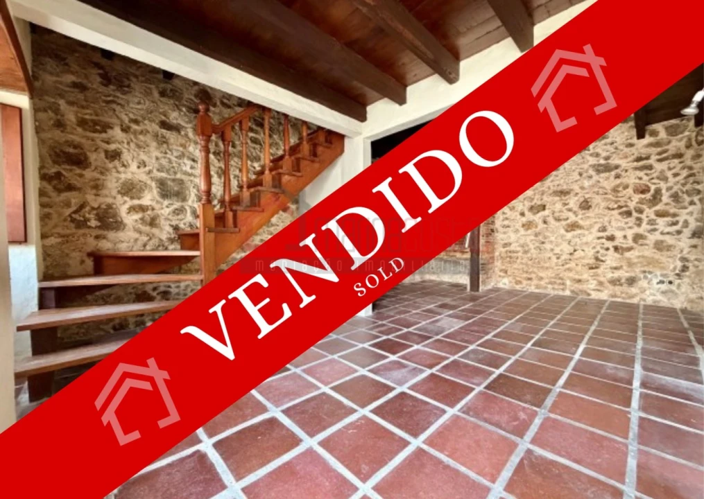 Moradia T2 para Venda em Serra D'El-Rei Foto 1