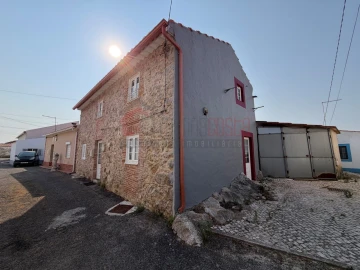 Moradia T2 para Venda em Serra D'El-Rei