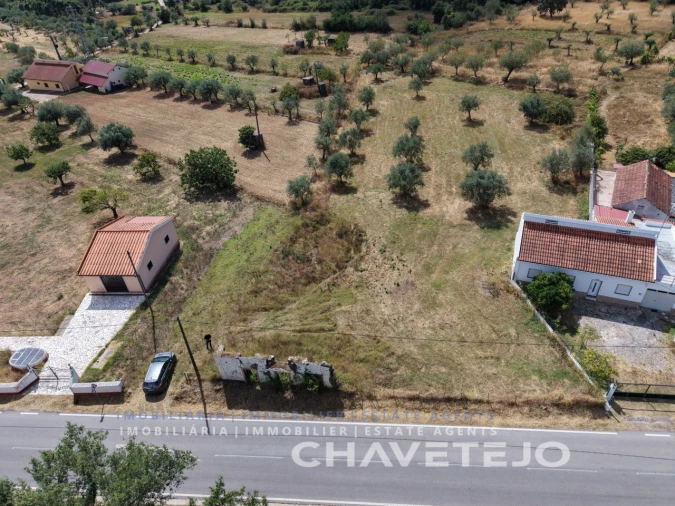 Terreno para Venda em Areias e Pias Foto 2