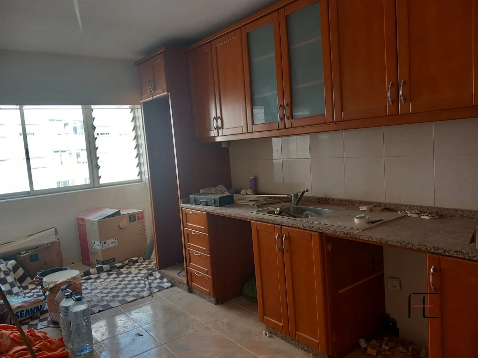 Apartamento T3 para Venda em Vilar de Andorinho Foto 3