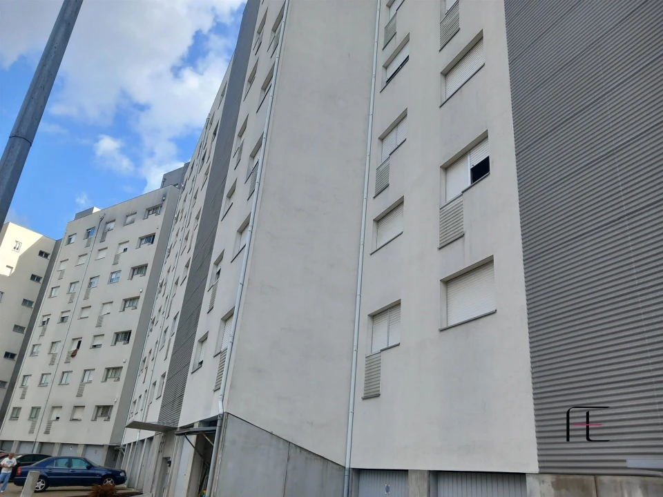 Apartamento T3 para Venda em Vilar de Andorinho Foto 19