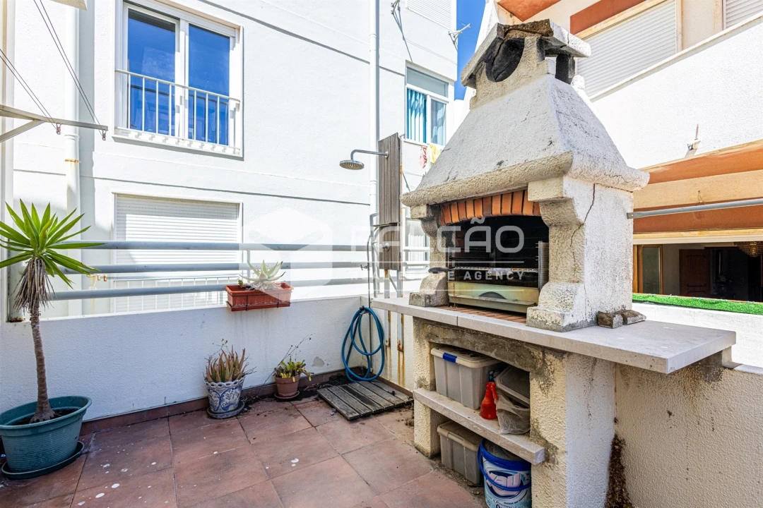Apartamento T1 para Venda em Sesimbra (Santiago) Foto 32