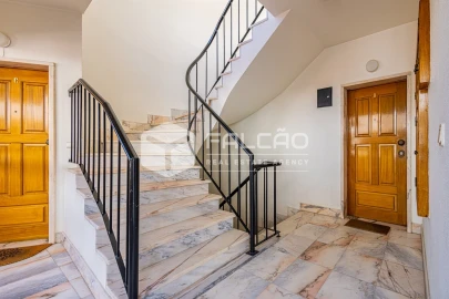 Apartamento T1 para Venda em Sesimbra (Santiago)