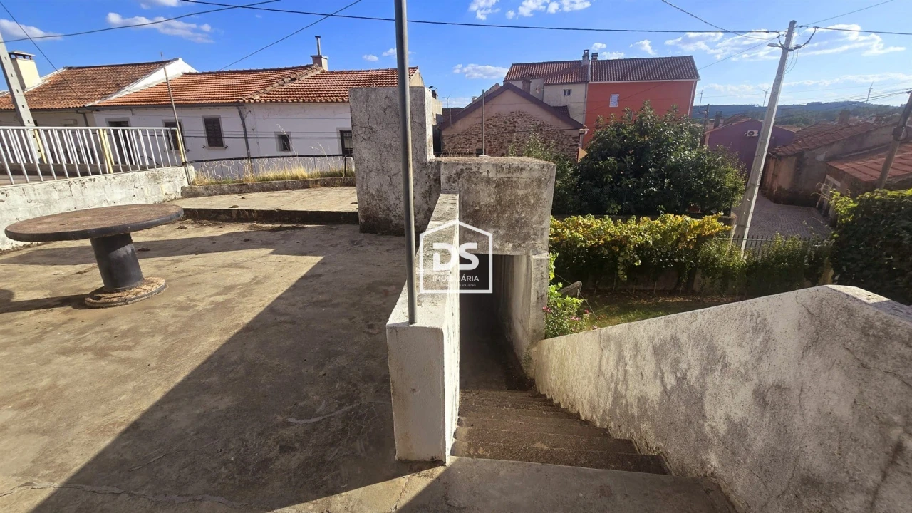Moradia T3 para Venda em Malcata Foto 7