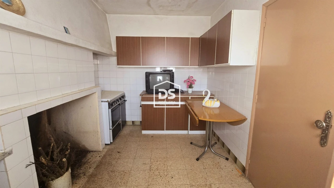 Moradia T3 para Venda em Malcata Foto 11