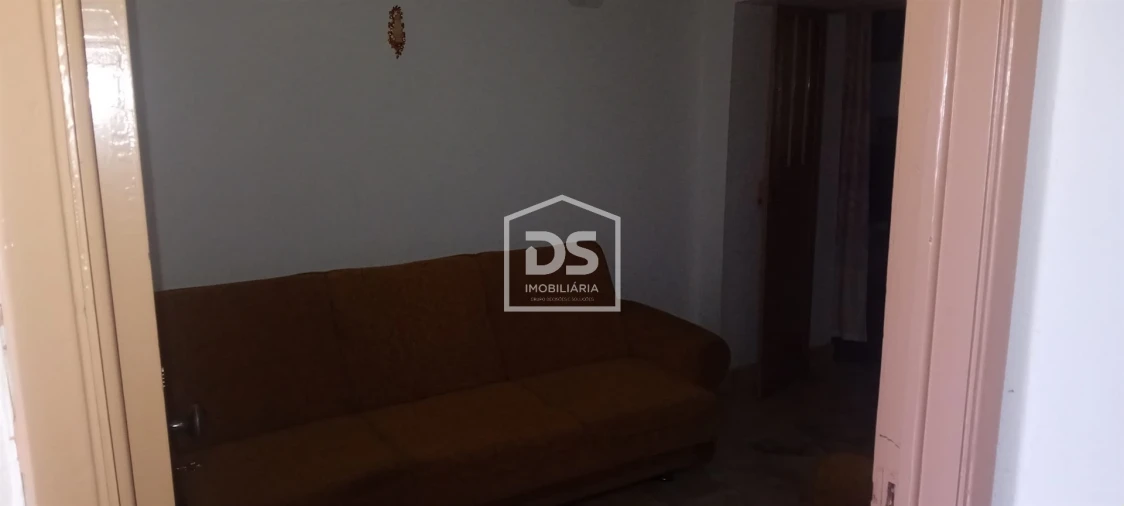 Moradia T0 para Venda em Malcata Foto 2