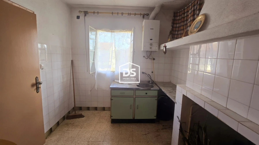 Moradia T3 para Venda em Malcata Foto 12