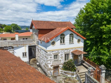 Moradia T4 para Venda em Celeirós, Aveleda e Vimieiro