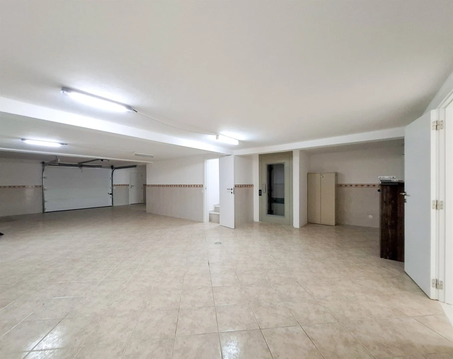 Moradia T3 para Venda em Quarteira Foto 3