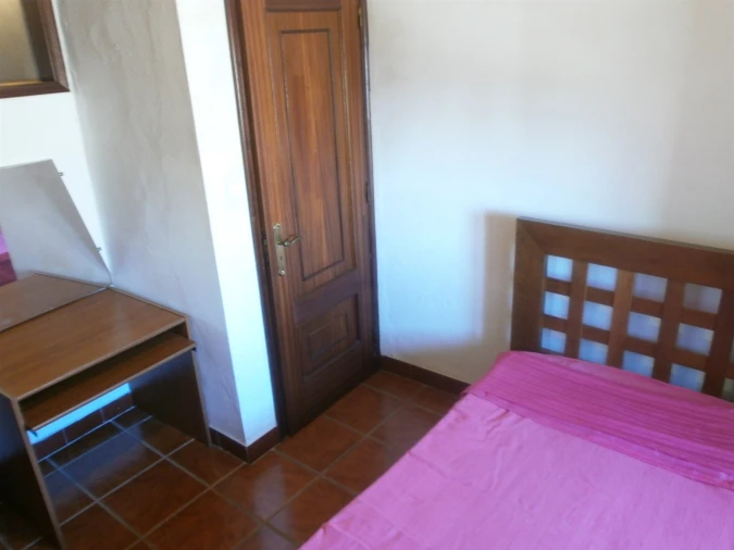 Apartamento T1 para Arrendamento em Santo Antonio dos Olivais Foto 2