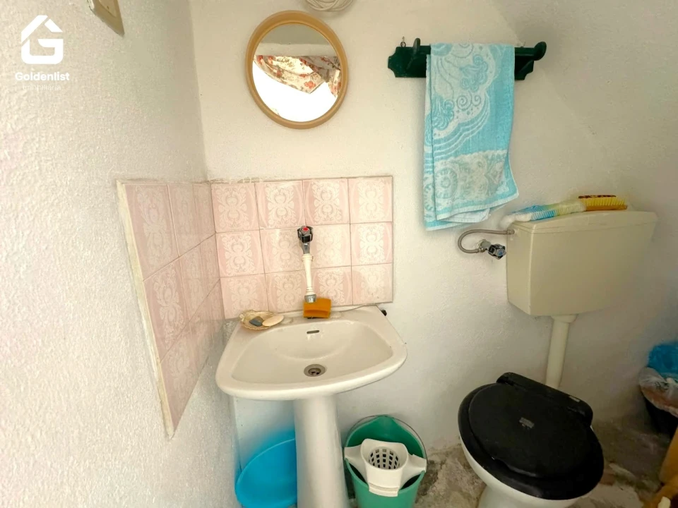 Moradia T1 para Venda em Espírito Santo, Nossa Senhora da Graça e São Simão Foto 4