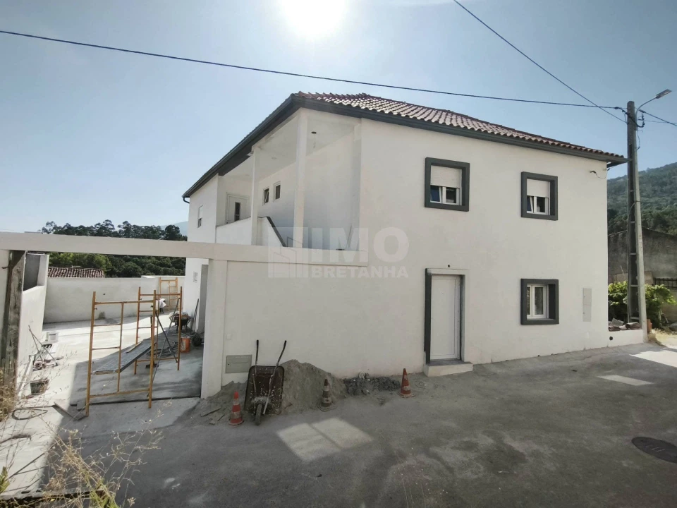 Moradia T3 para Venda em Lousã e Vilarinho Foto 4