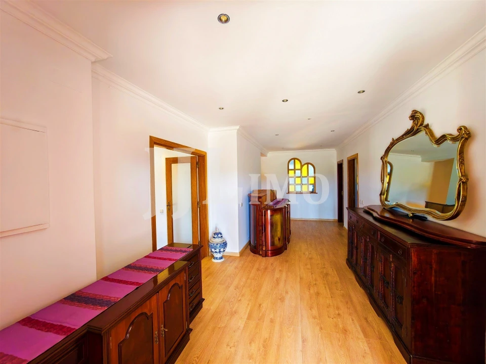 Moradia T4 para Venda em São João das Lampas e Terrugem Foto 3