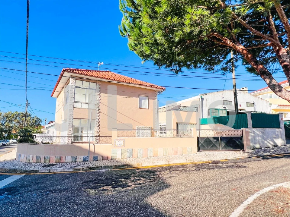 Moradia T6 para Arrendamento em São Domingos de Rana Foto 2