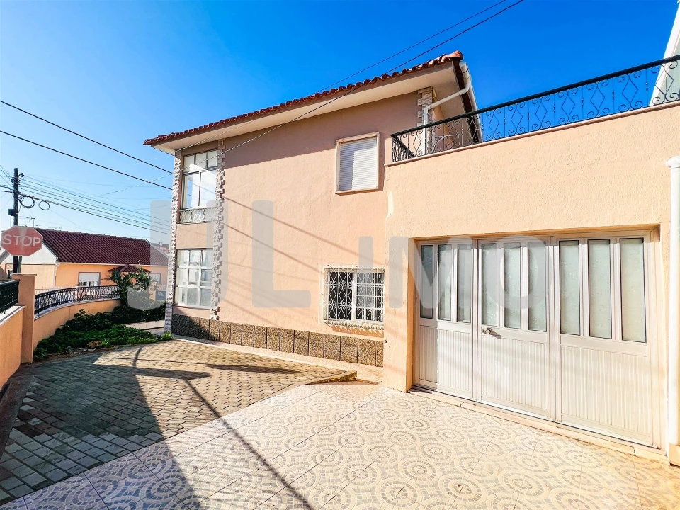 Moradia T6 para Arrendamento em São Domingos de Rana Foto 48