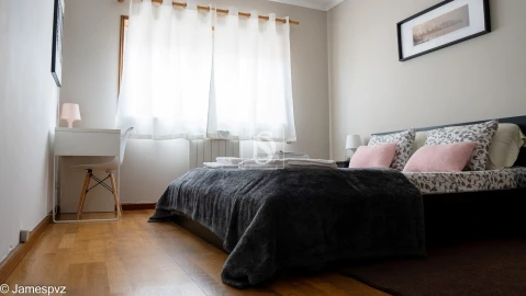 Apartamento T3 para Venda em Póvoa de Varzim, Beiriz e Argivai