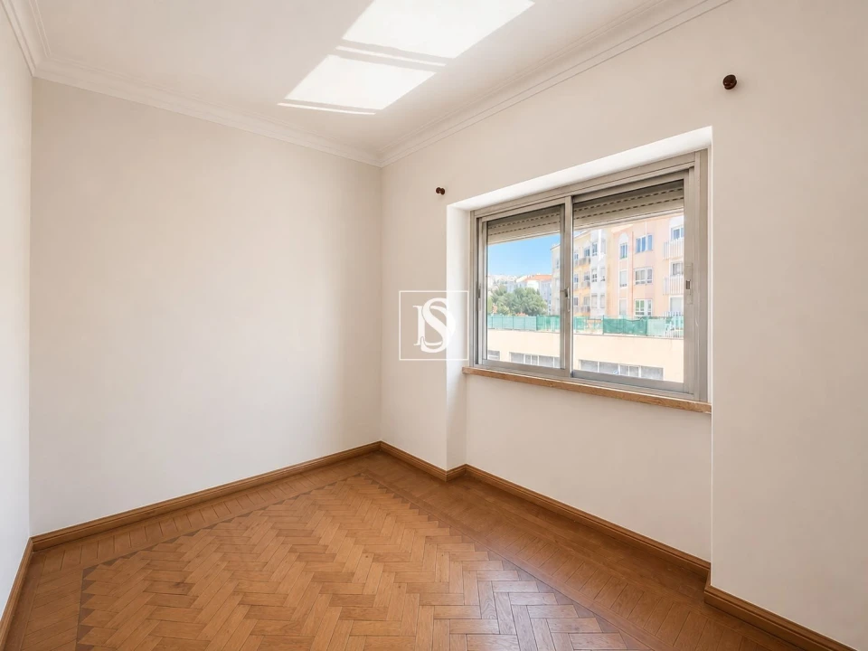 Apartamento T2 para Venda em Rio de Mouro Foto 7