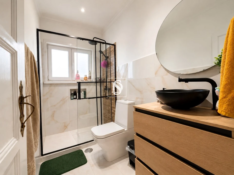 Apartamento T2 para Venda em Rio de Mouro Foto 18